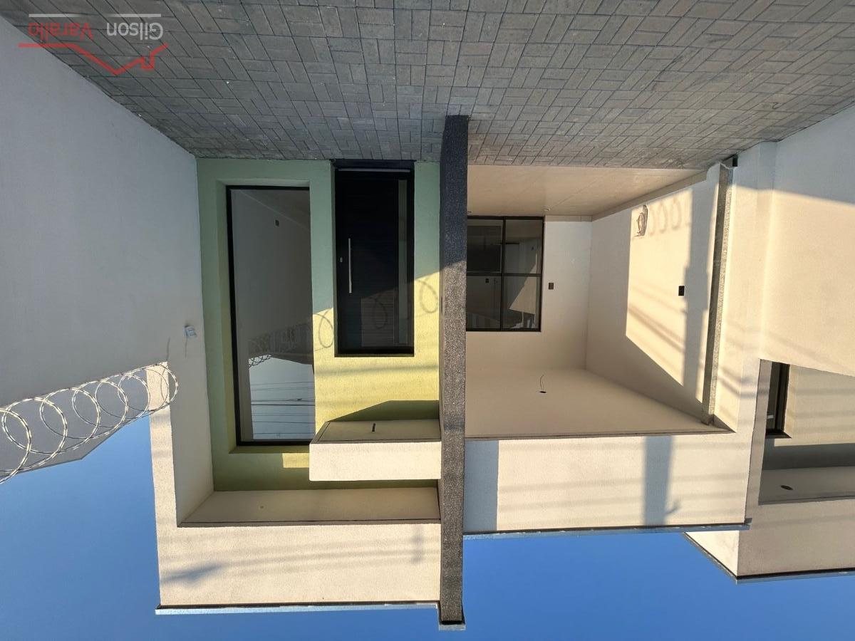 Casa à venda com 3 quartos, 83m² - Foto 1